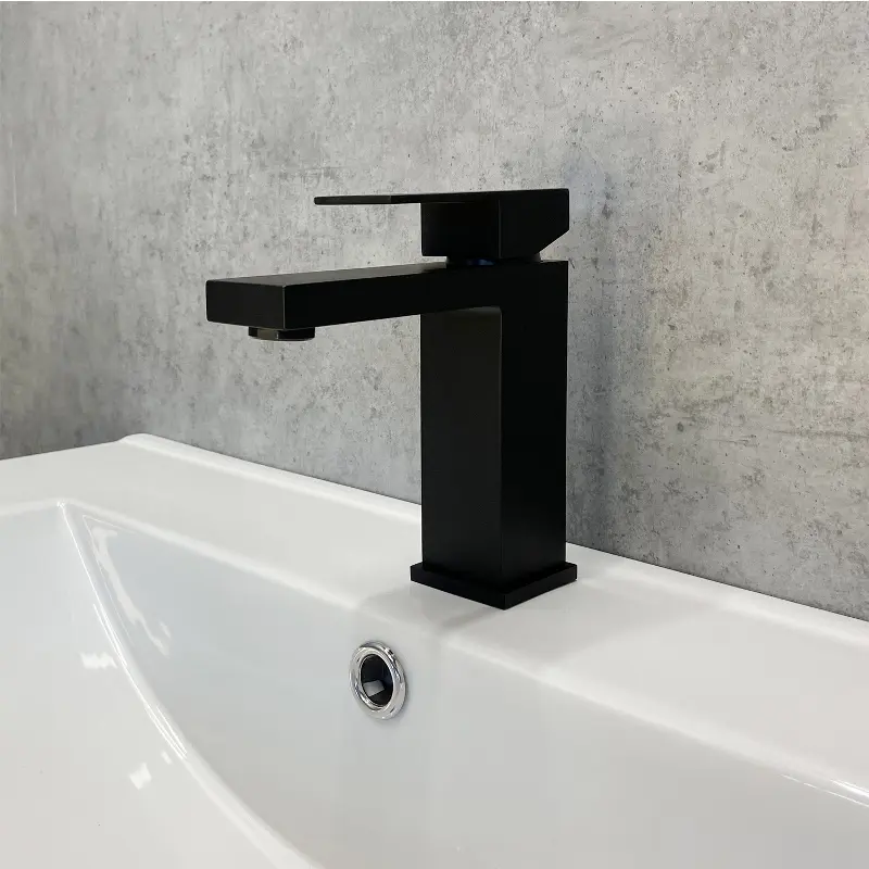 Смеситель для раковины Comforty FC045A-CMT Черный матовый Смеситель для раковины Comforty FC045A-CMT Черный матовый